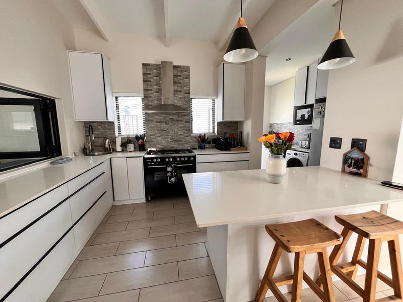 2 Bedroom Property for Sale in Sandown Western Cape